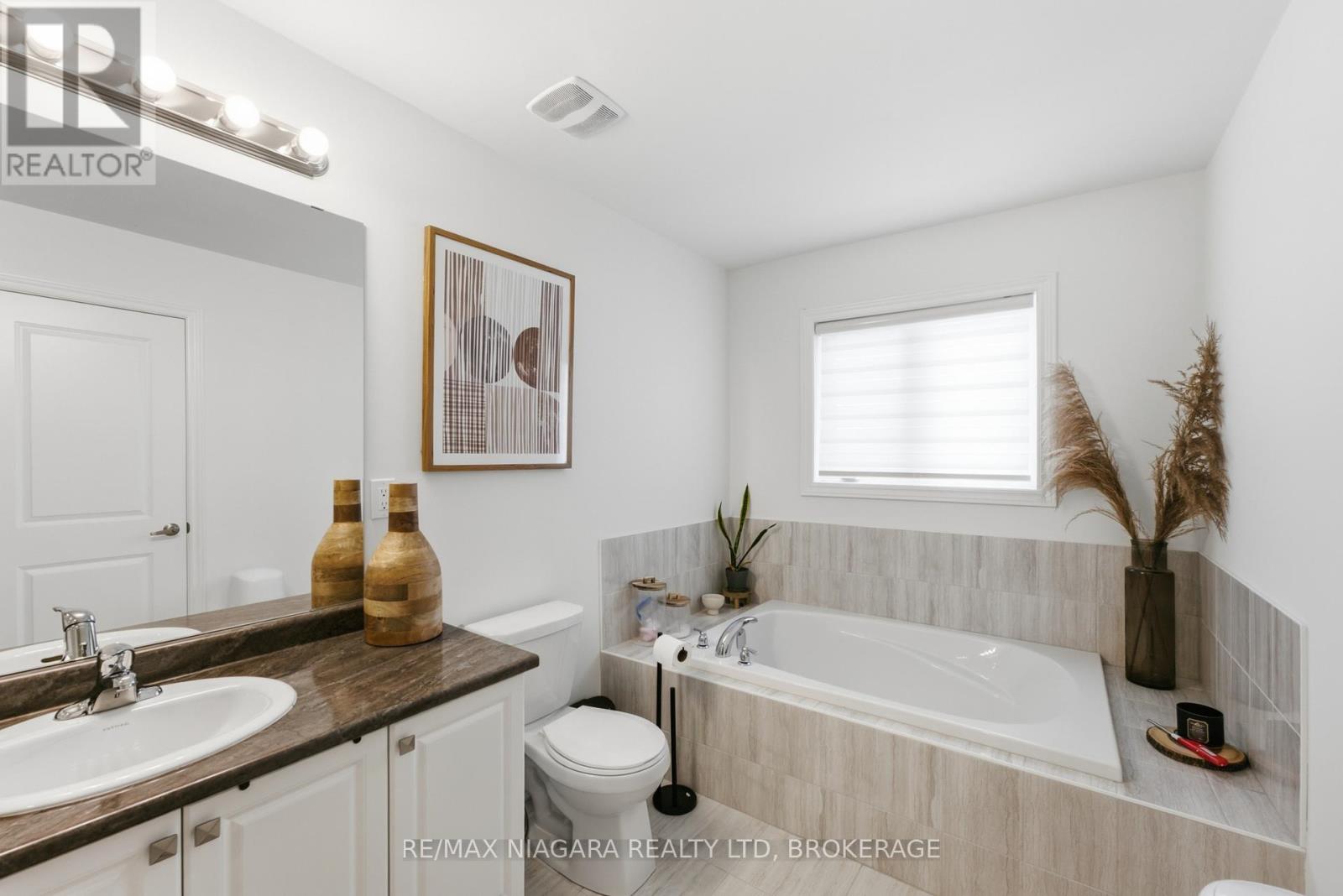 56 SAPPHIRE WAY - 25
