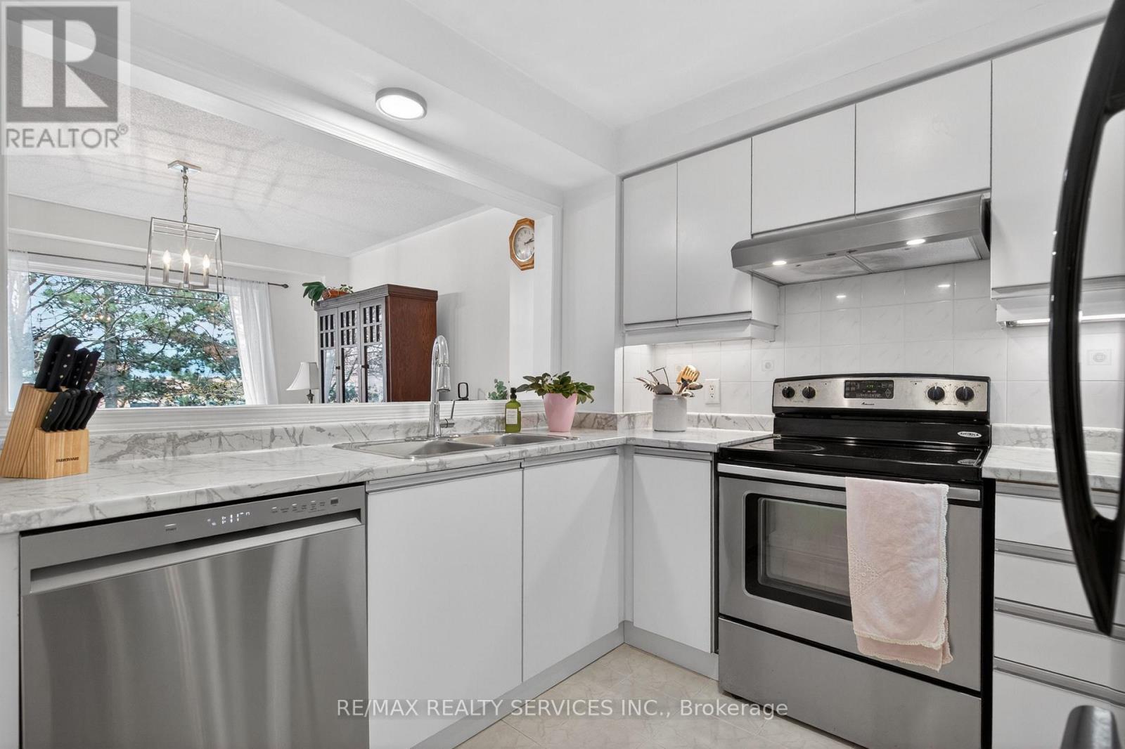 #26A 5205 GLEN ERIN DRIVE E - 8