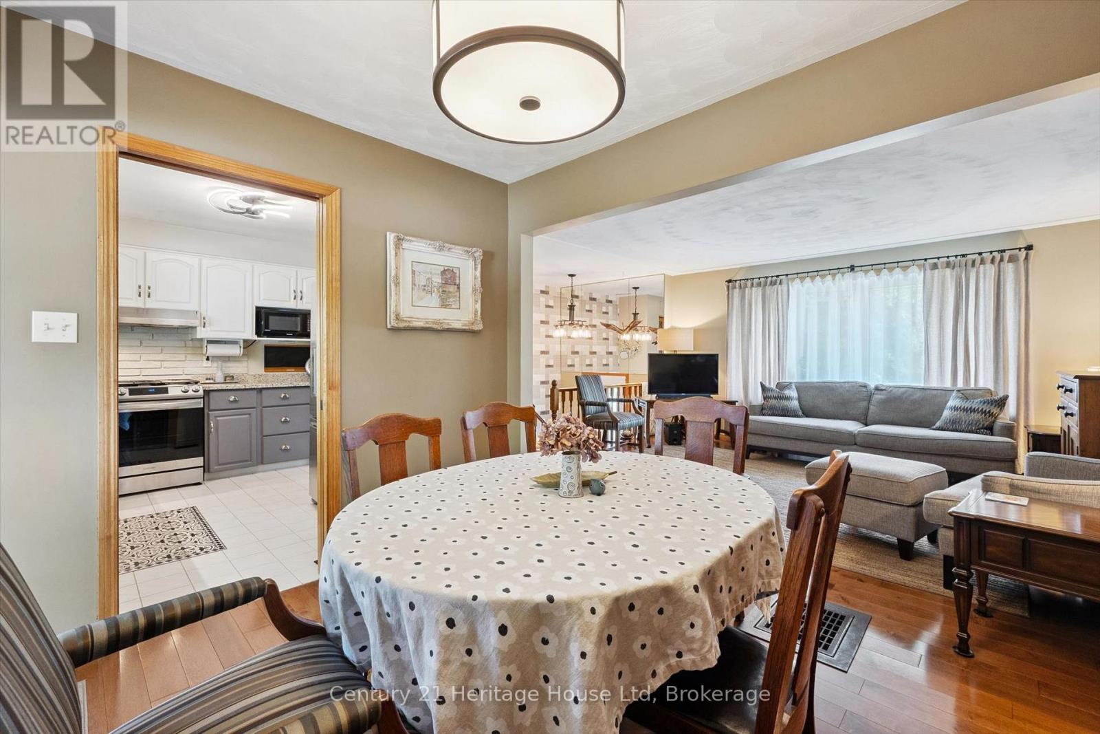 44 INVERNESS DRIVE - 10