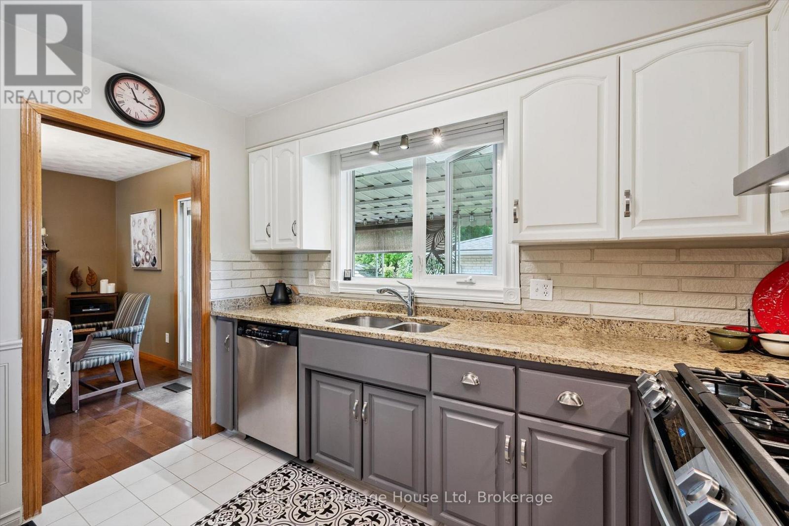 44 INVERNESS DRIVE - 11