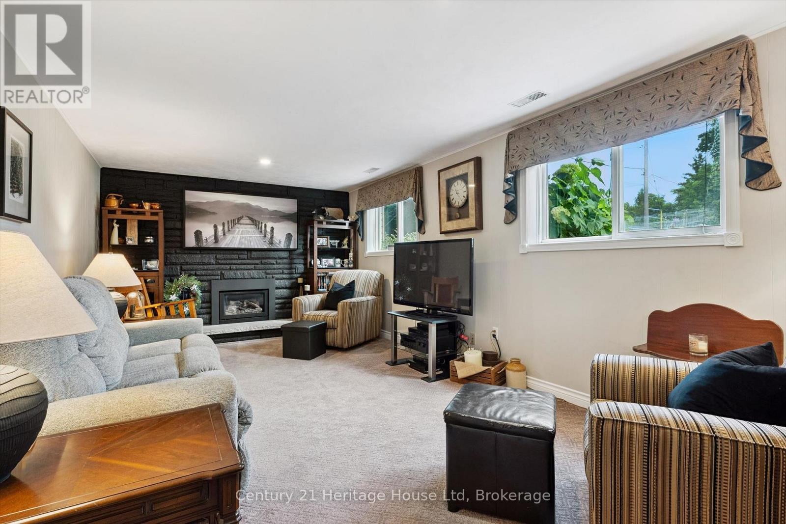 44 INVERNESS DRIVE - 21