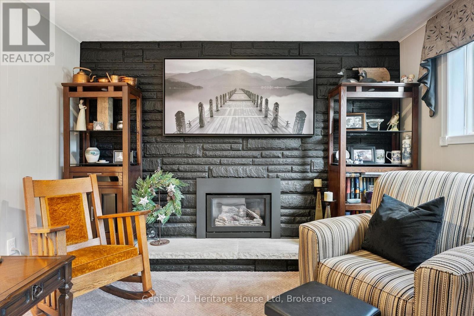 44 INVERNESS DRIVE - 22