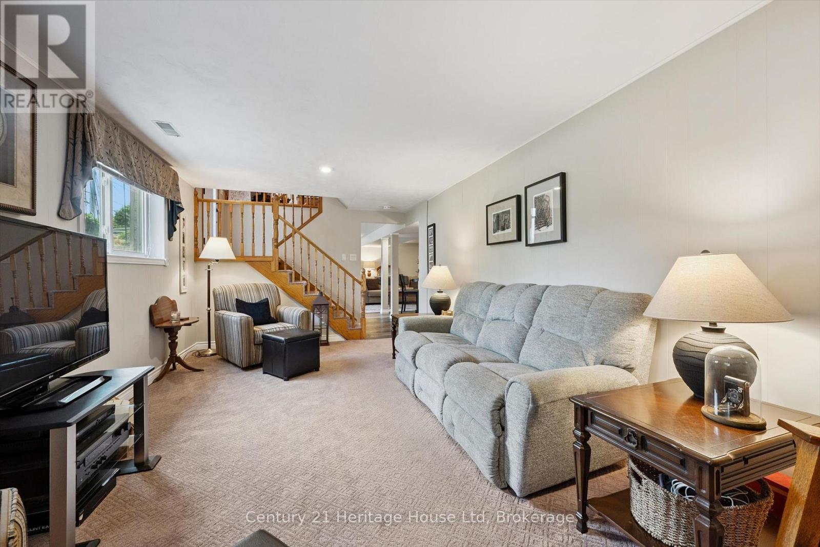 44 INVERNESS DRIVE - 23
