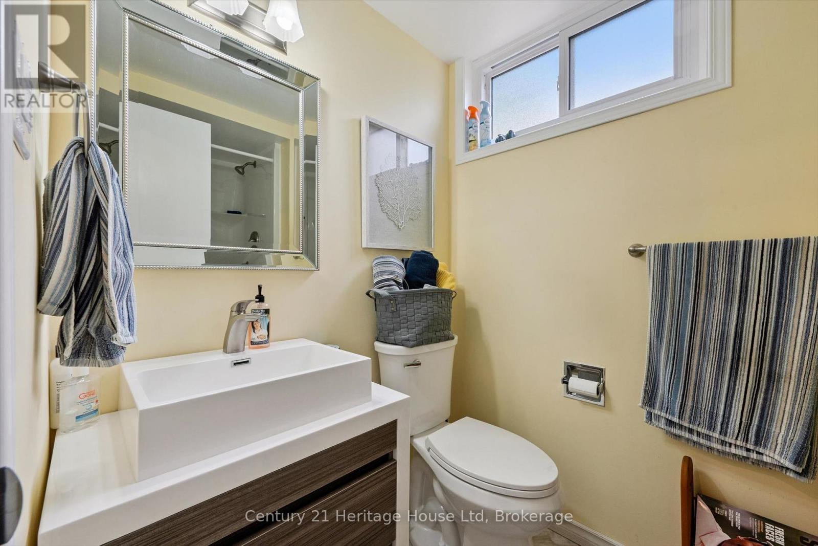 44 INVERNESS DRIVE - 28