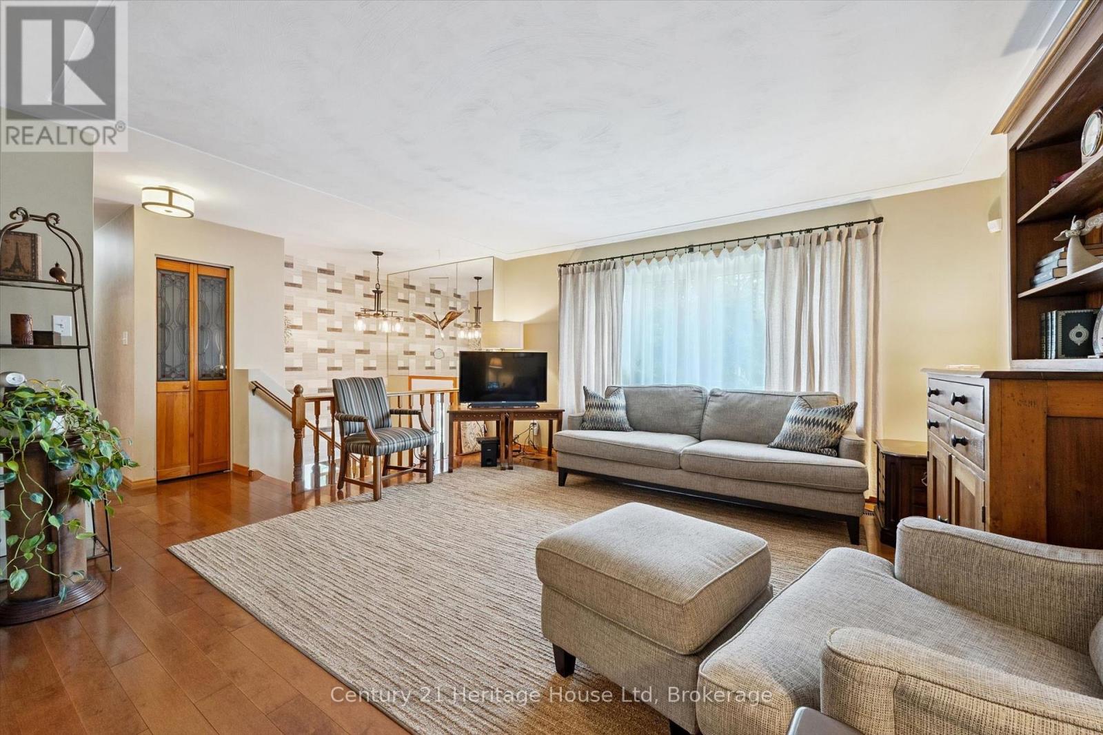 44 INVERNESS DRIVE - 7