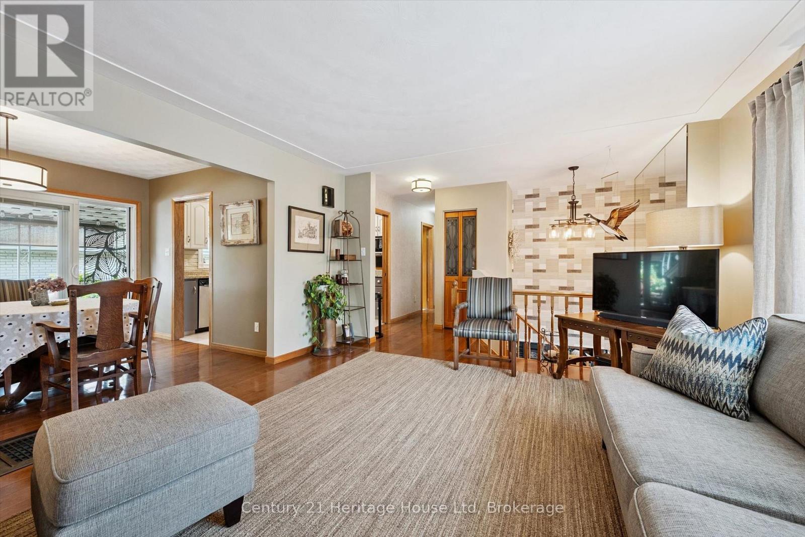 44 INVERNESS DRIVE - 8