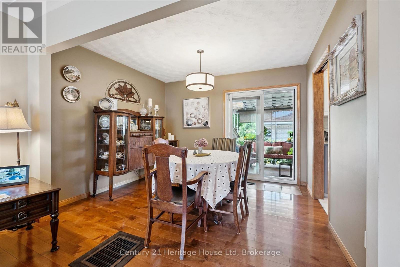 44 INVERNESS DRIVE - 9