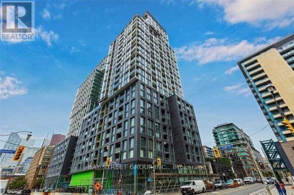 #214 158 FRONT STREET E - 1
