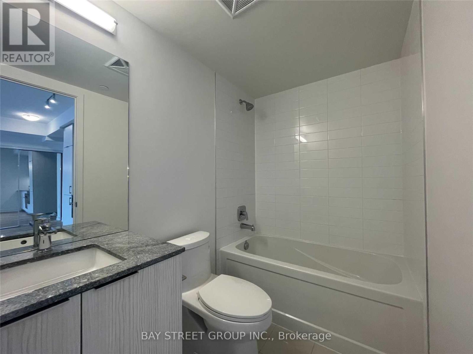 #214 158 FRONT STREET E - 7