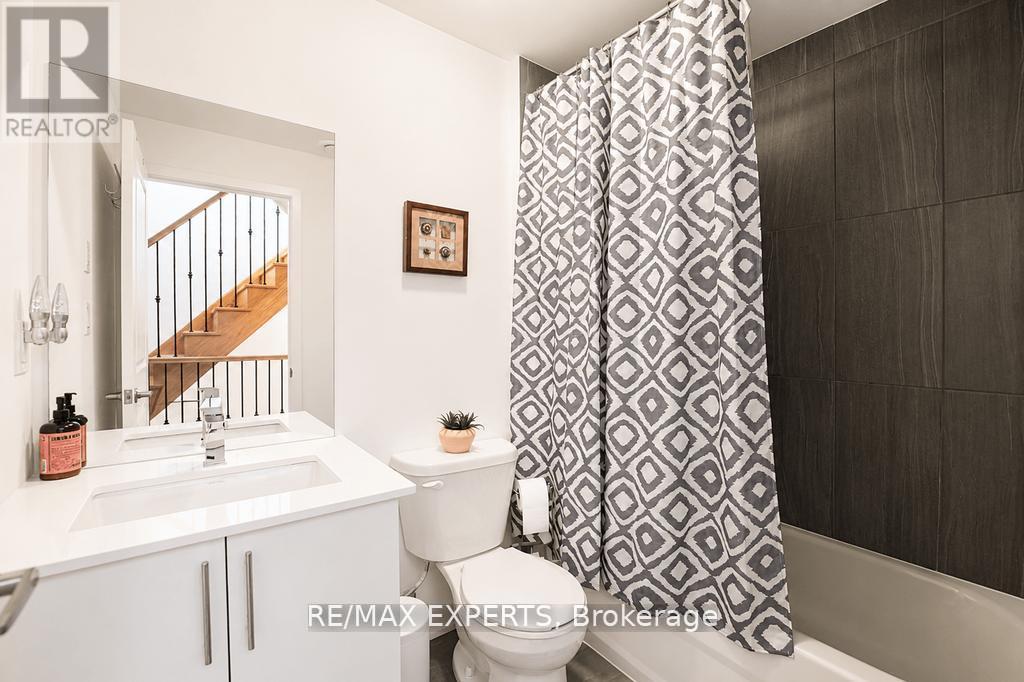#7 8 MARQUETTE AVENUE - 18