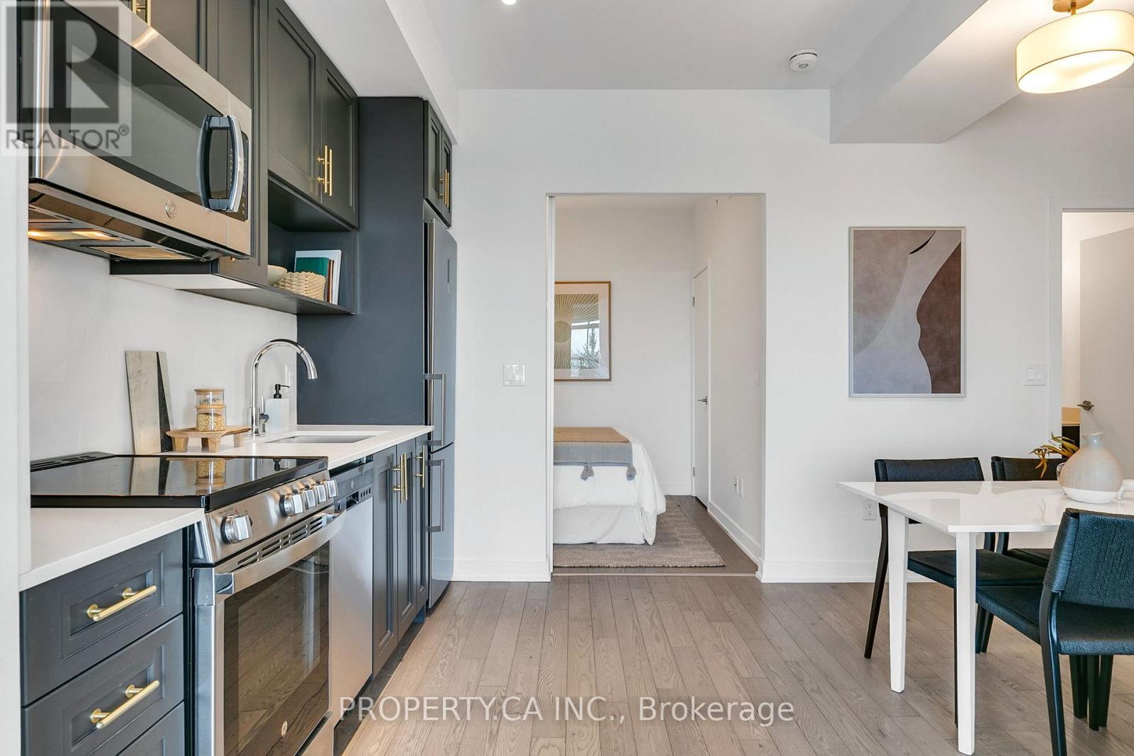 #505 630 GREENWOOD AVENUE - 17