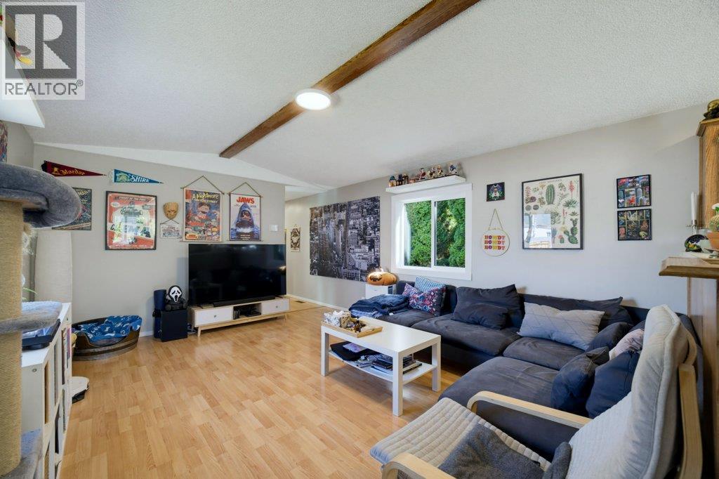 6850 53 Street NE - 11
