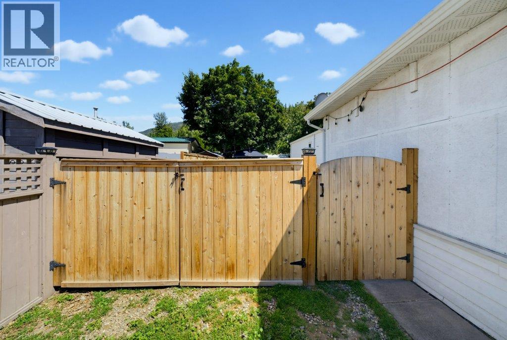 6850 53 Street NE - 26