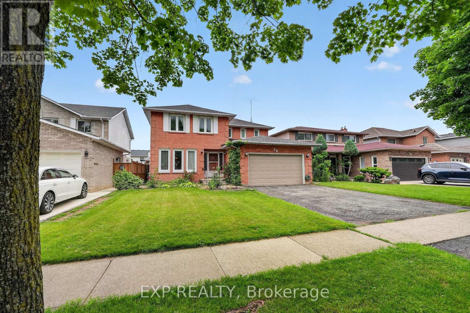 38 FARMINGTON DRIVE - 1
