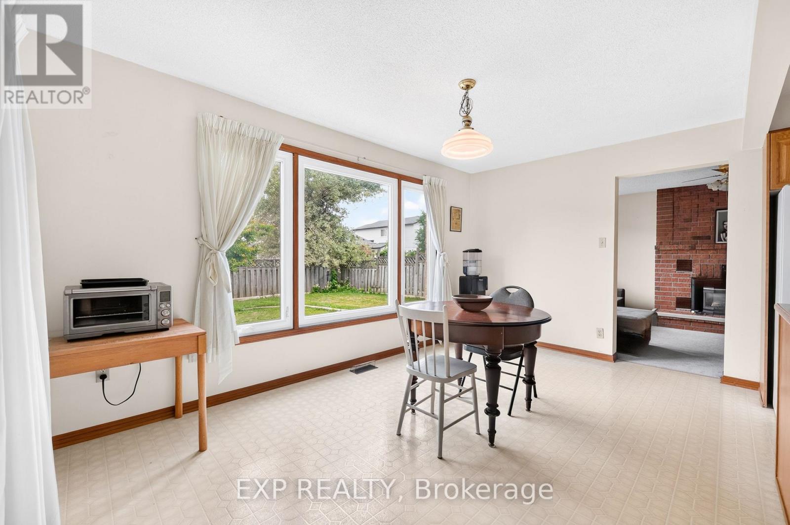 38 FARMINGTON DRIVE - 10