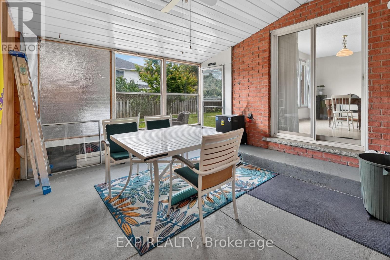 38 FARMINGTON DRIVE - 30