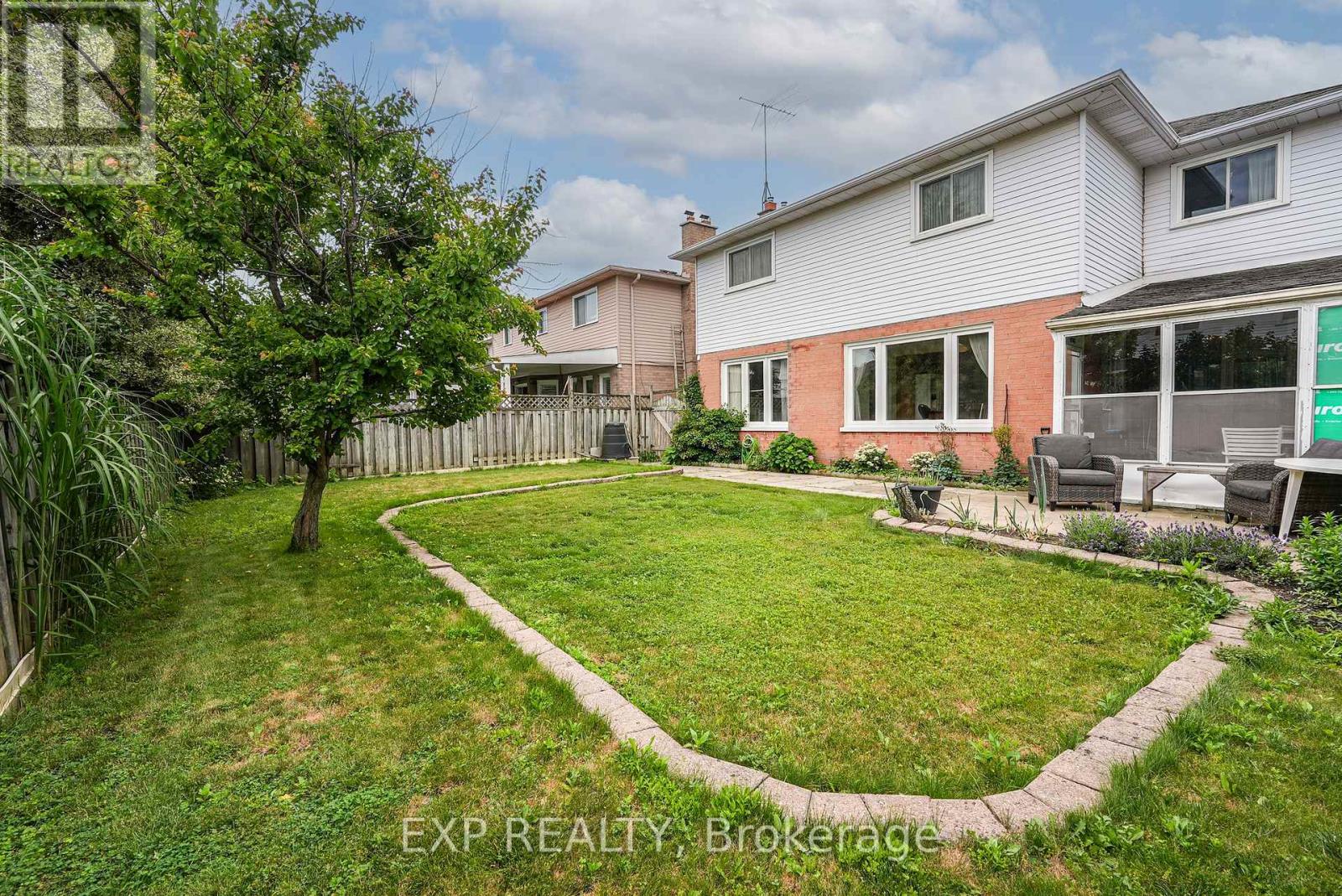 38 FARMINGTON DRIVE - 33