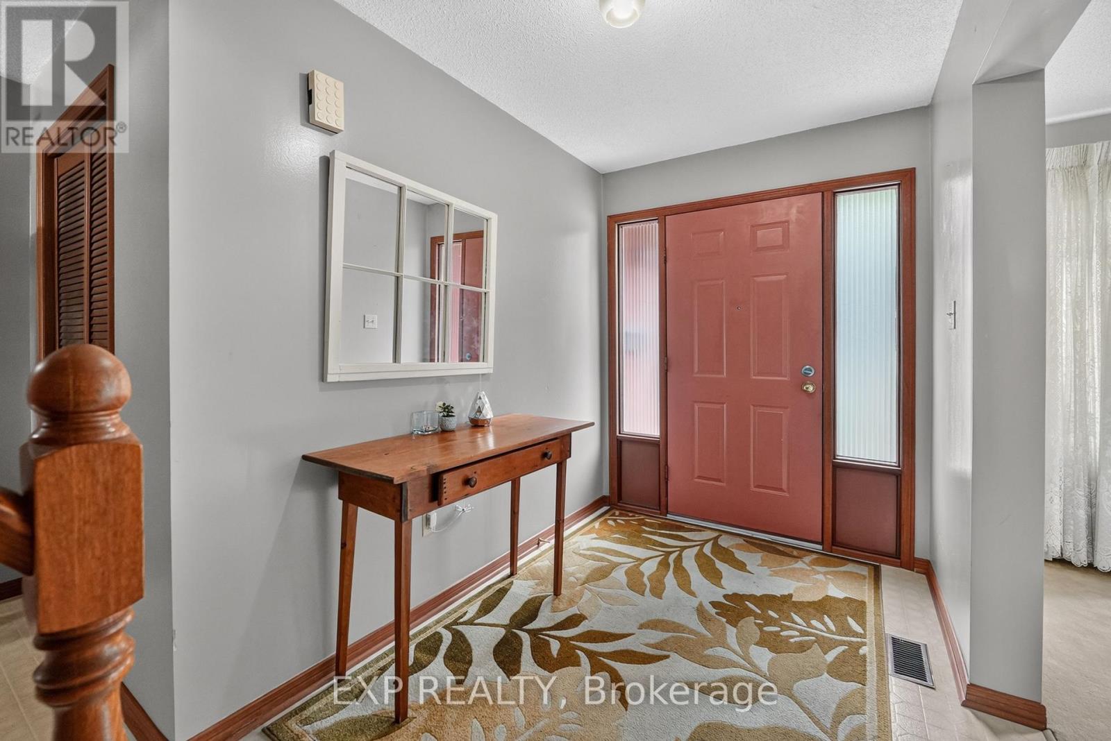 38 FARMINGTON DRIVE - 4