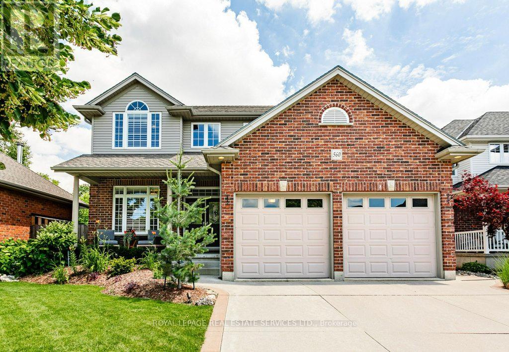 560 LAKEVIEW DRIVE - 1