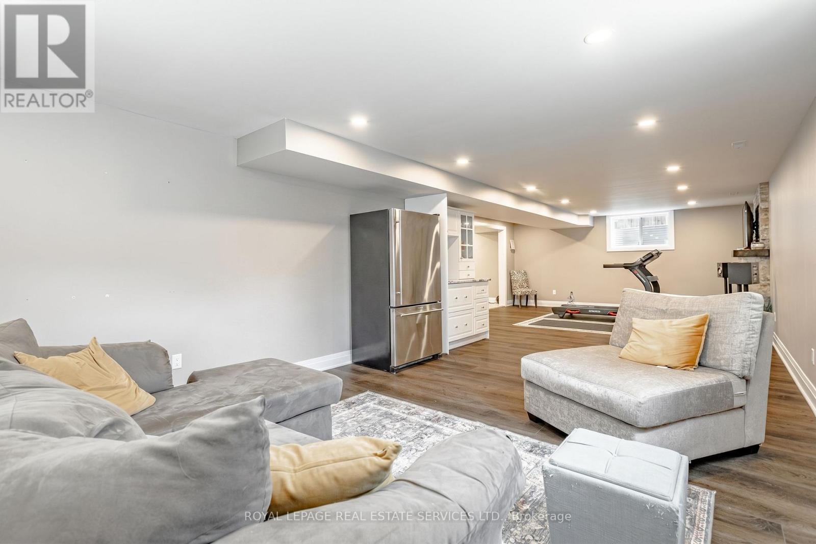 560 LAKEVIEW DRIVE - Image 36