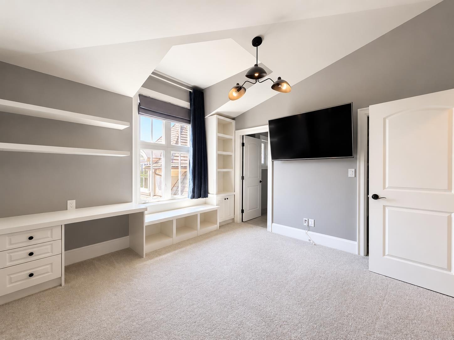 15957 39A AVENUE, Surrey