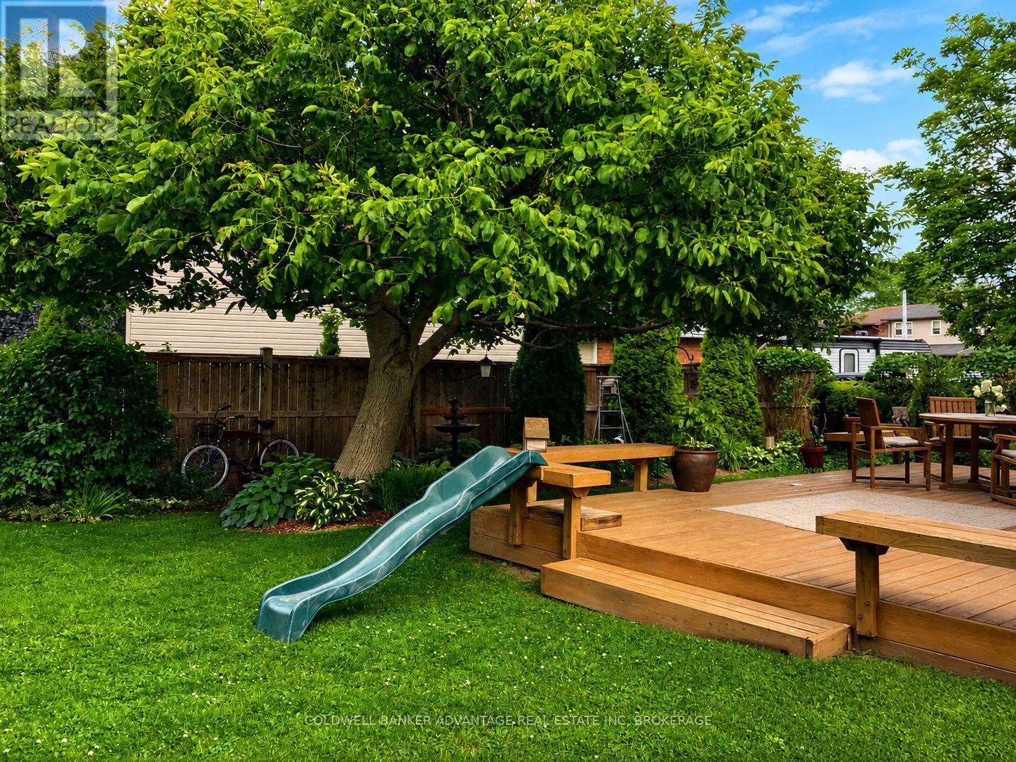 28 DIXON CRESCENT - 24