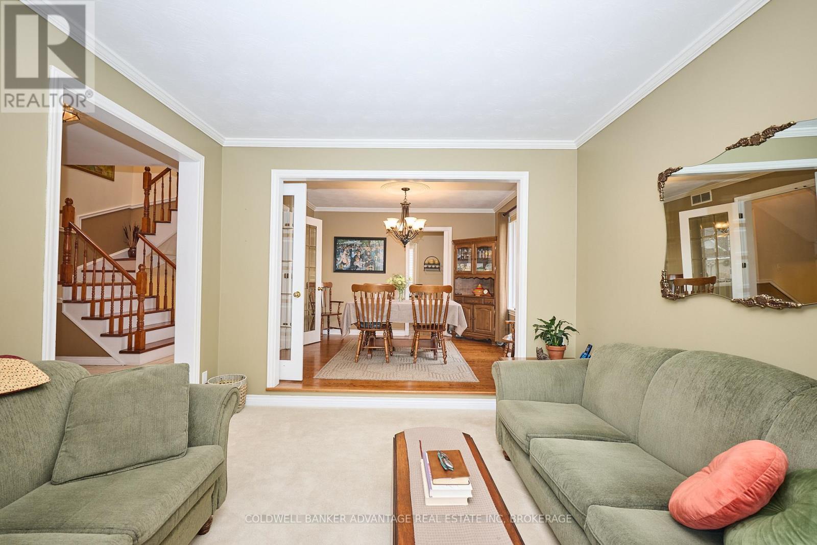 28 DIXON CRESCENT - 9