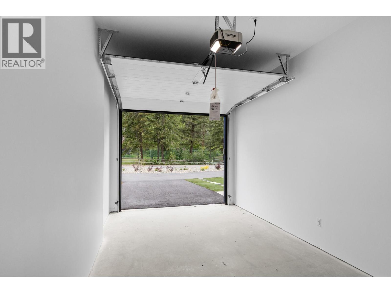 #1 9188 Tronson Road - 47