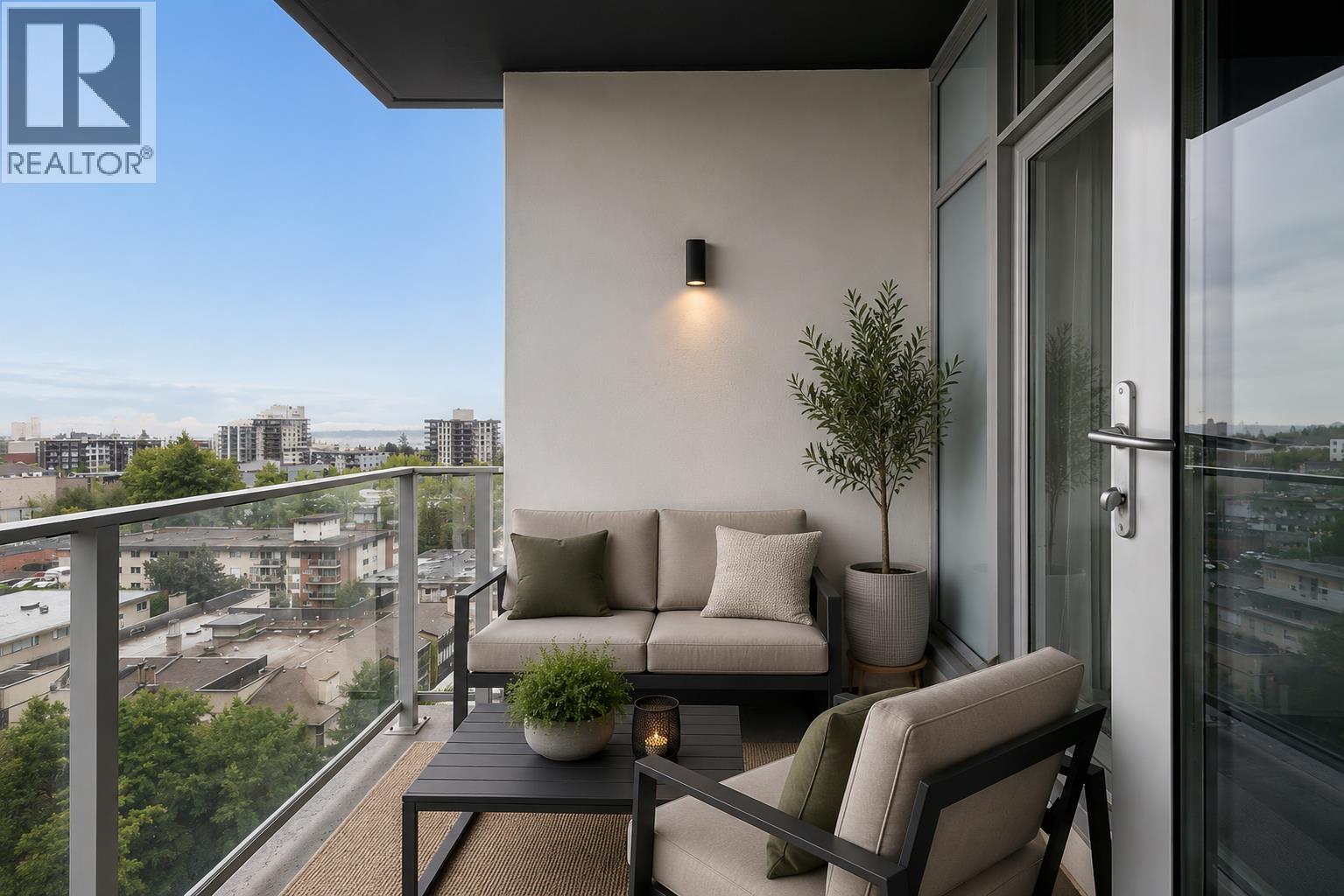 1208 1320 CHESTERFIELD AVENUE, North Vancouver