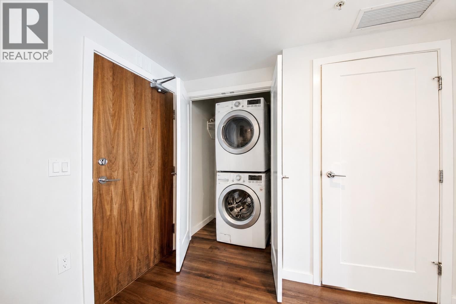 #812-8688 HAZELBRIDGE Way, Richmond