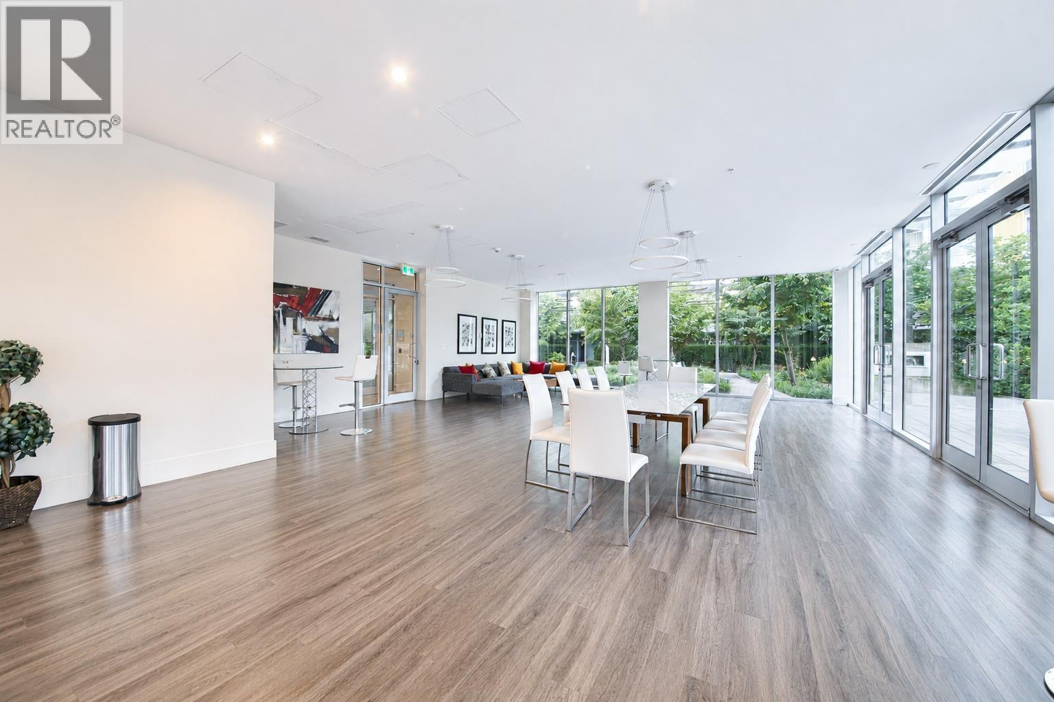 #812-8688 HAZELBRIDGE Way, Richmond