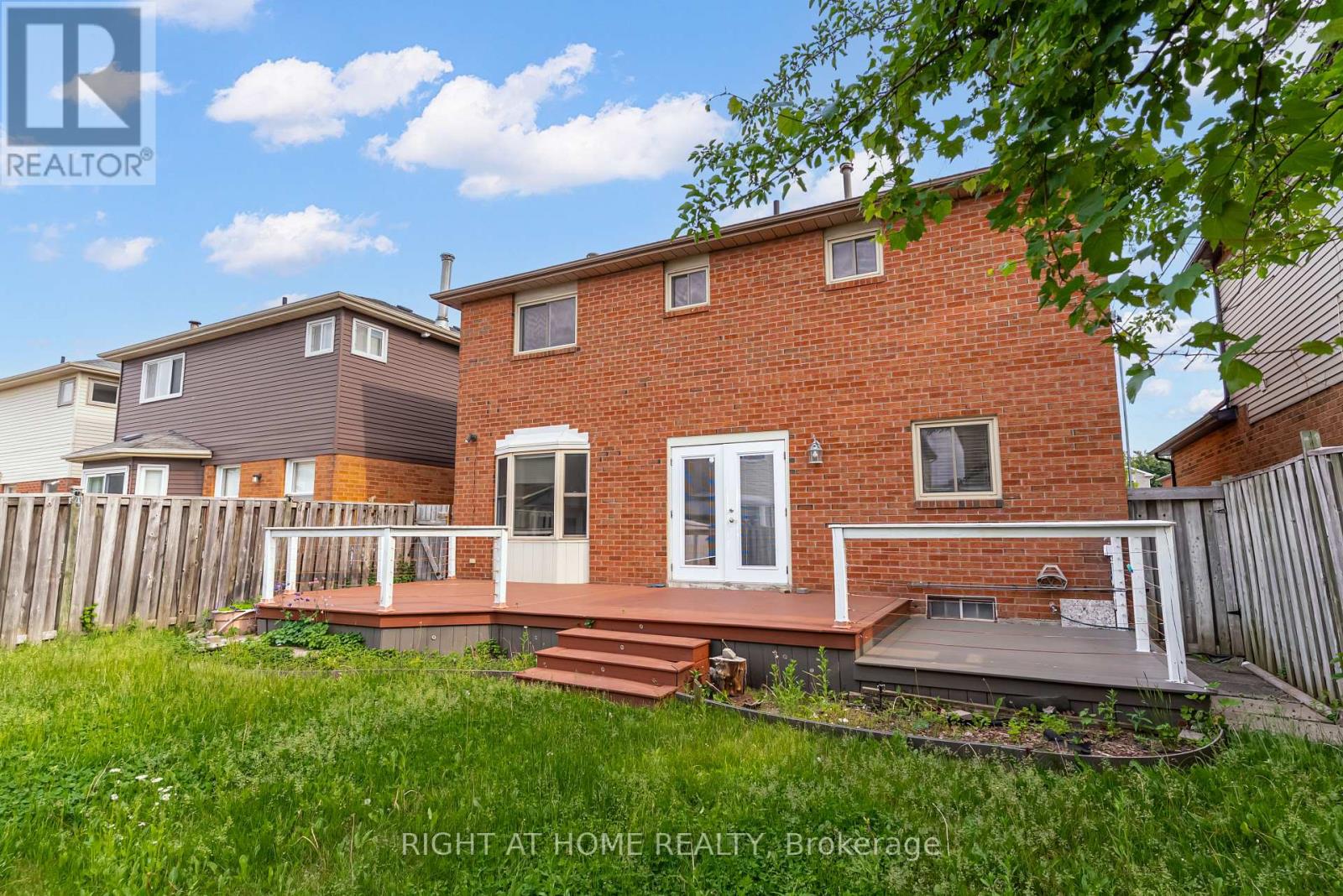 54 WOODSIDE COURT - 37