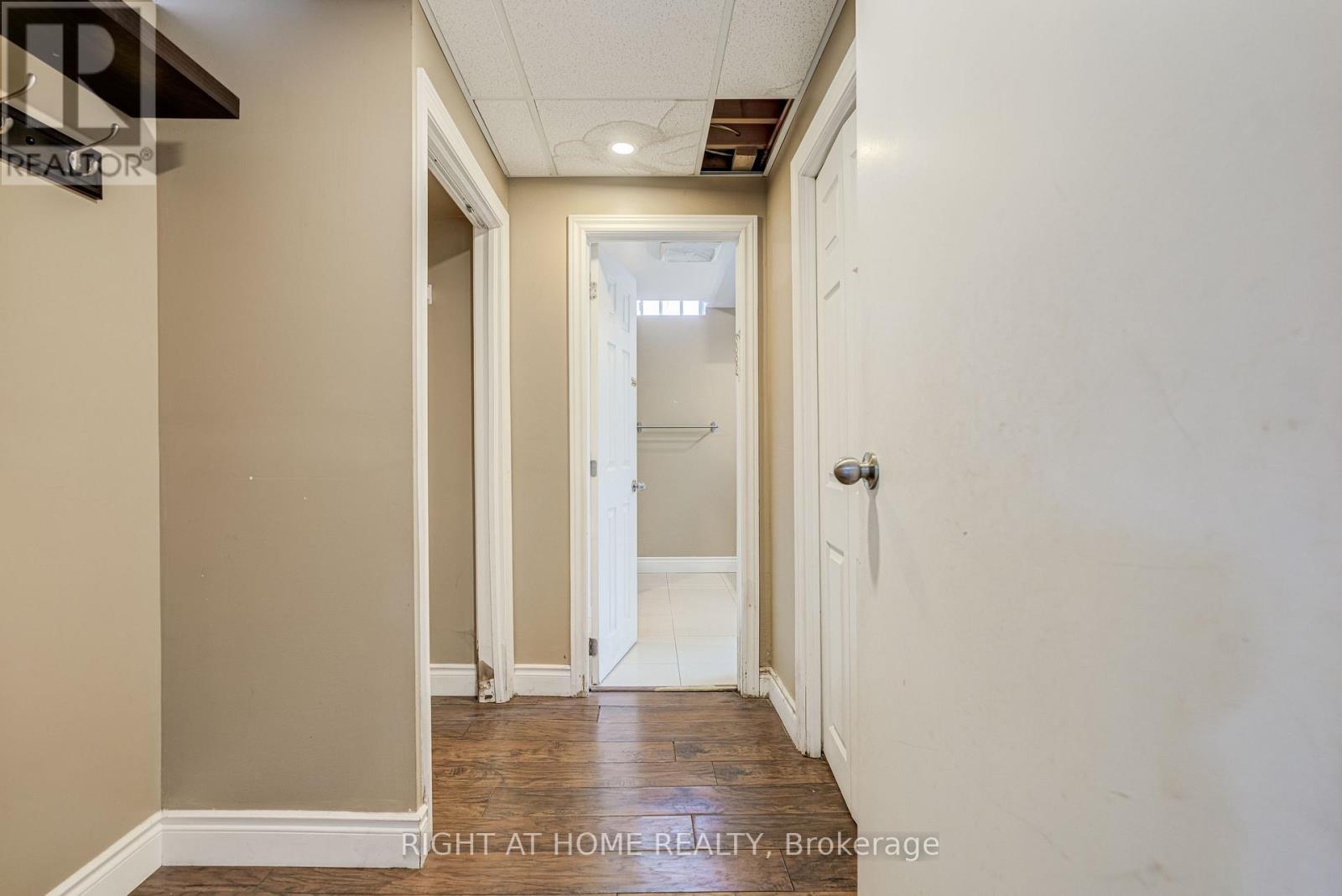 54 WOODSIDE COURT - 34