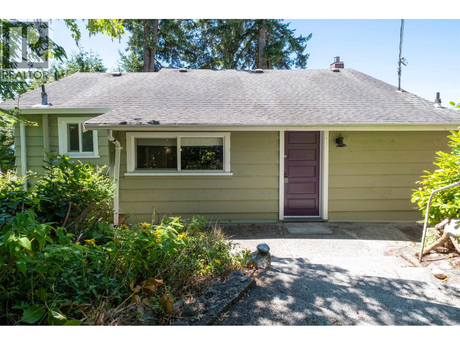4861 SUNSHINE COAST HIGHWAY, Sechelt