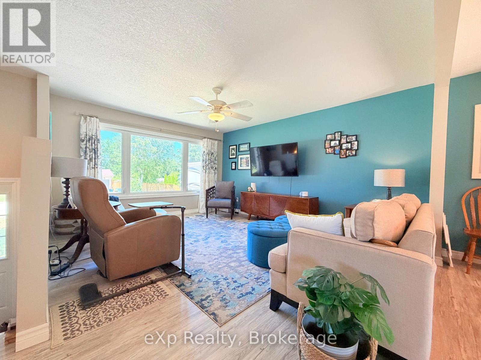 160 WESTFALL CRESCENT - 6