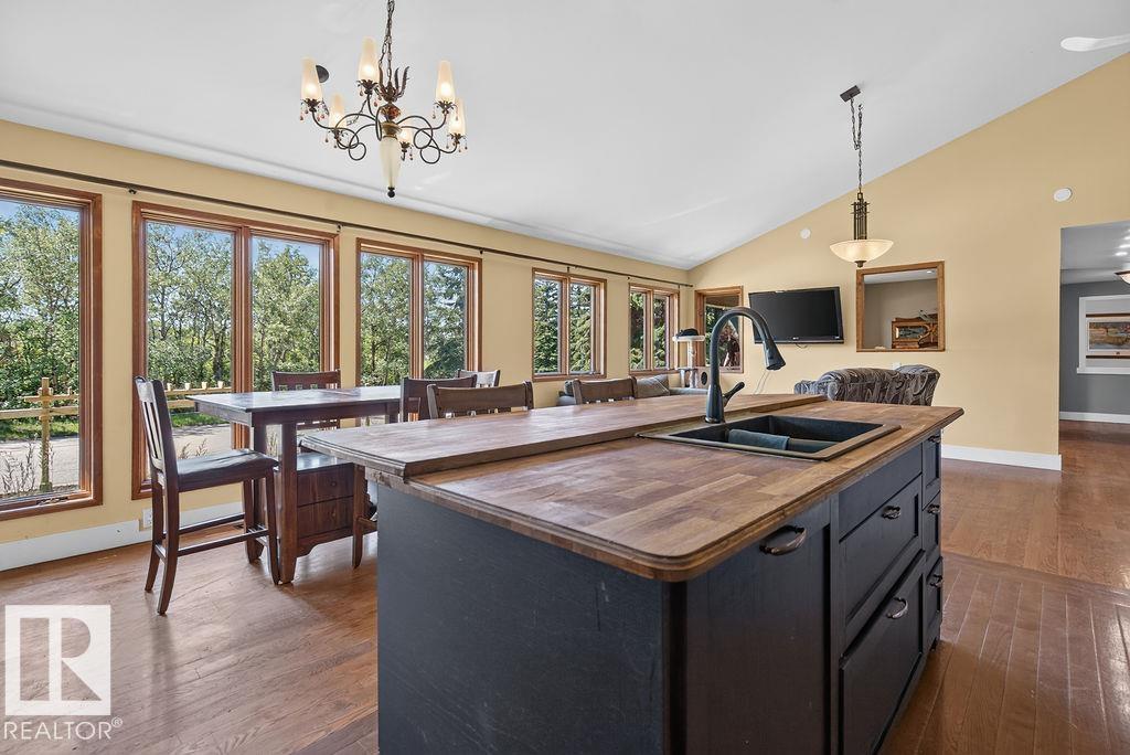 216 WOLF WILLOW RD NW - 27