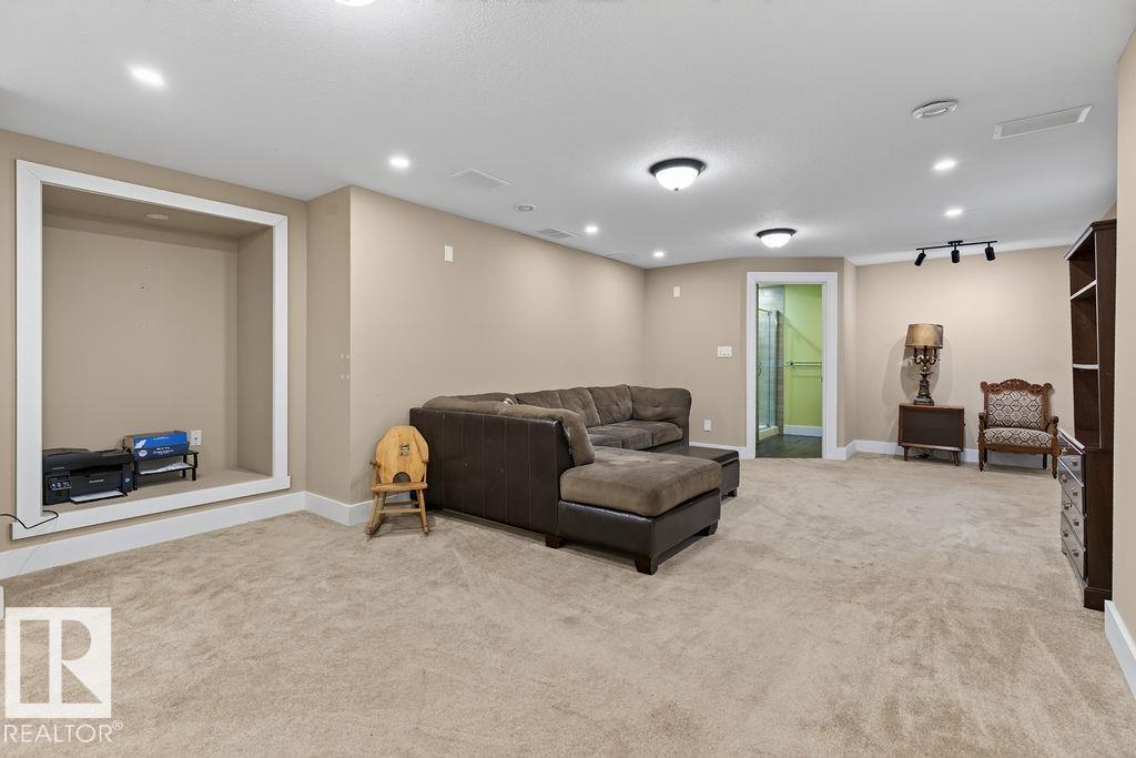 216 WOLF WILLOW RD NW - 33