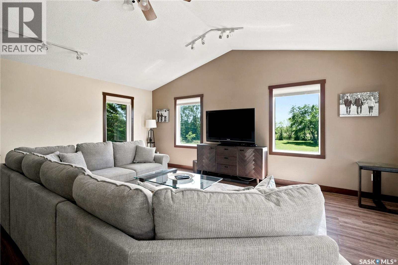 Douglas Acreage at White City — photo 32