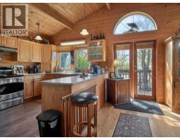 4pc Ensuite bath - 4189 Mickey Frontage Road, Cache Creek, BC V0K1H1 Photo 12