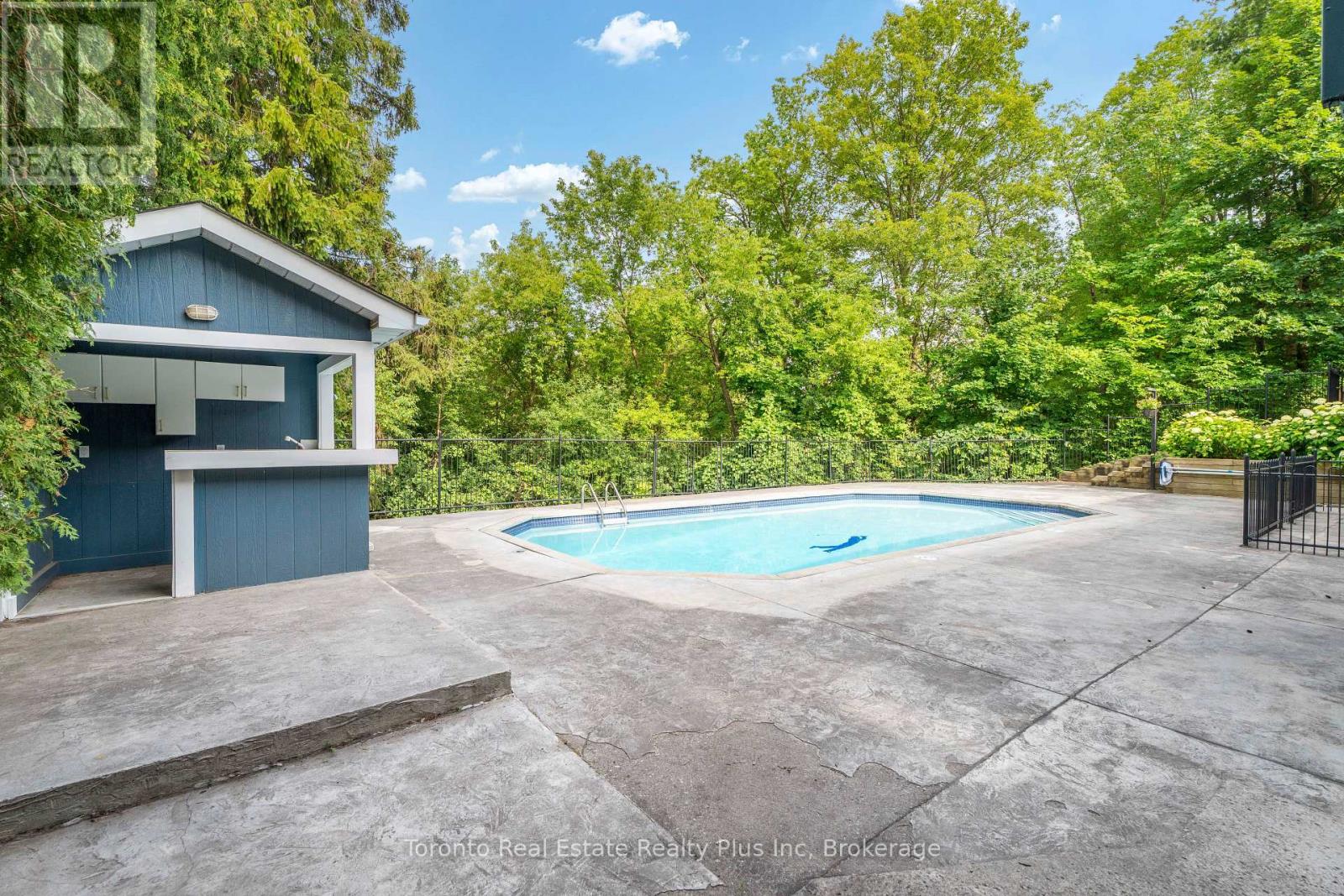 39 DOVE LANE - Image 43