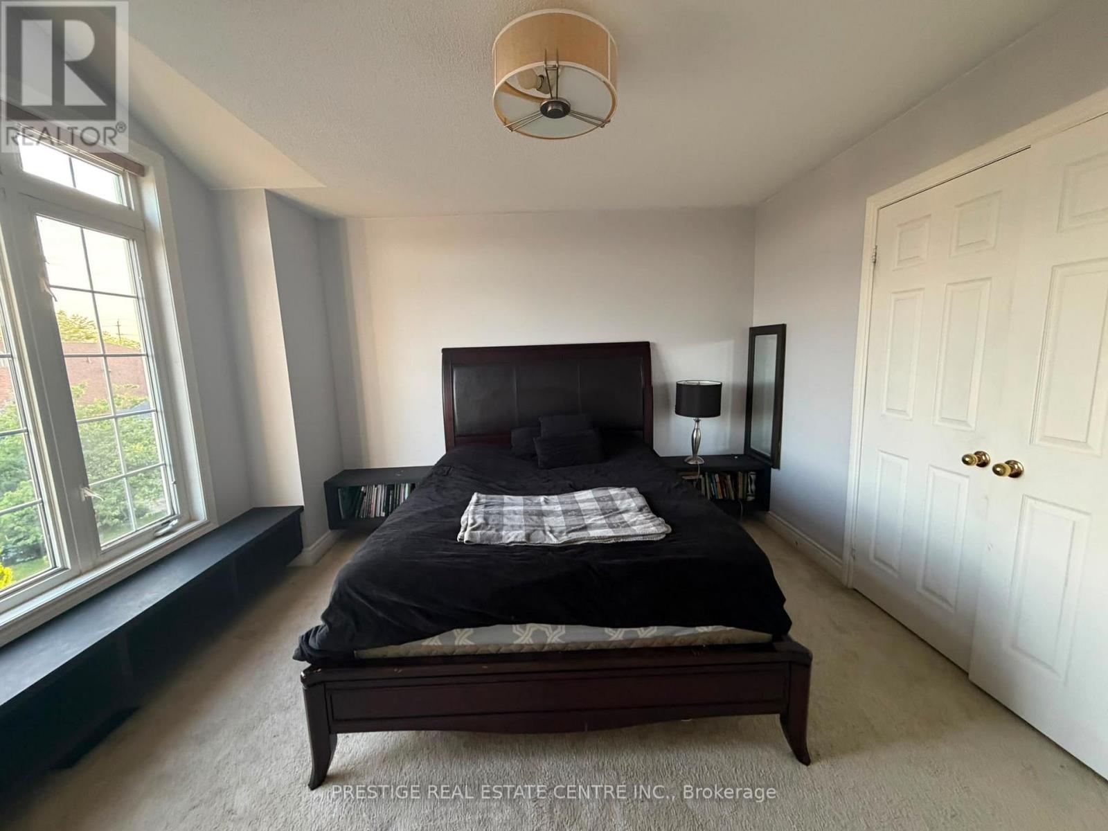 1527 STEWART CRESCENT - 13