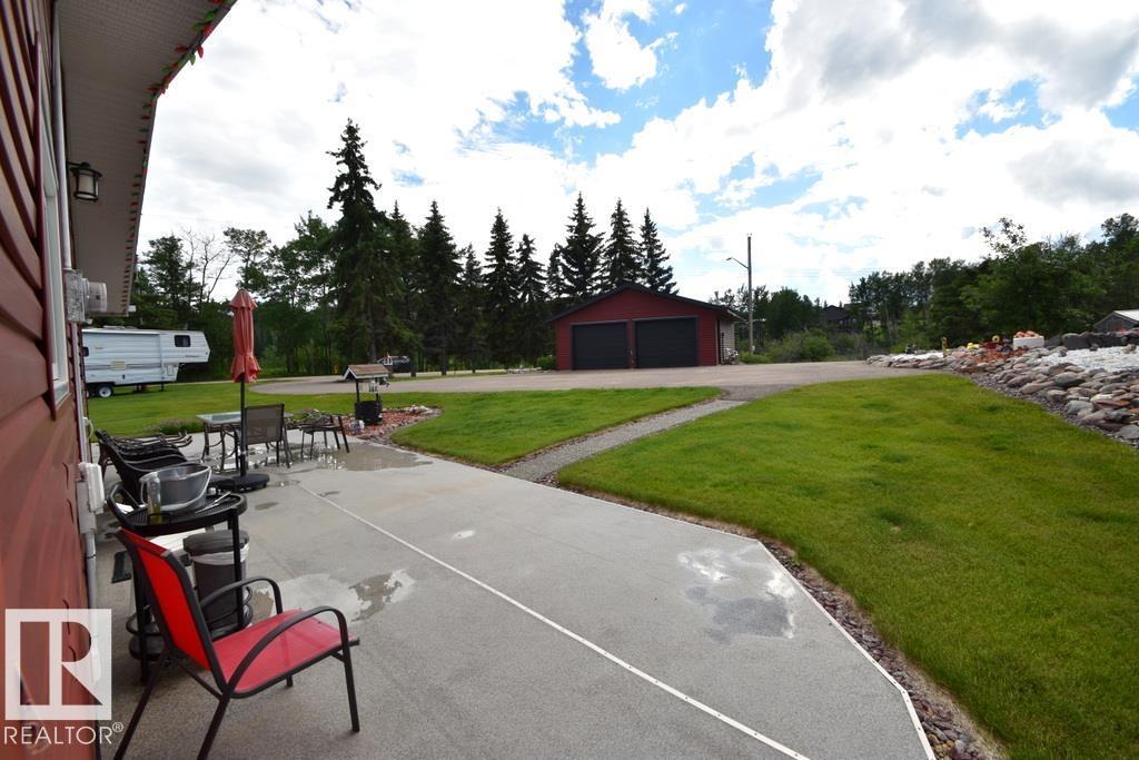 618 Churchill Park Road - 22