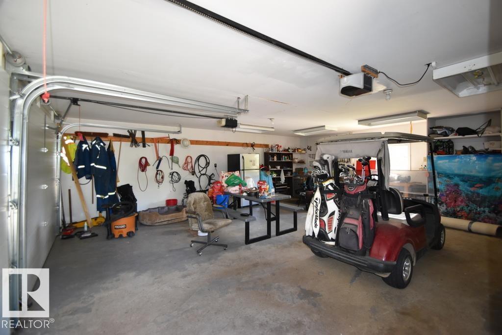 618 Churchill Park Road - 25