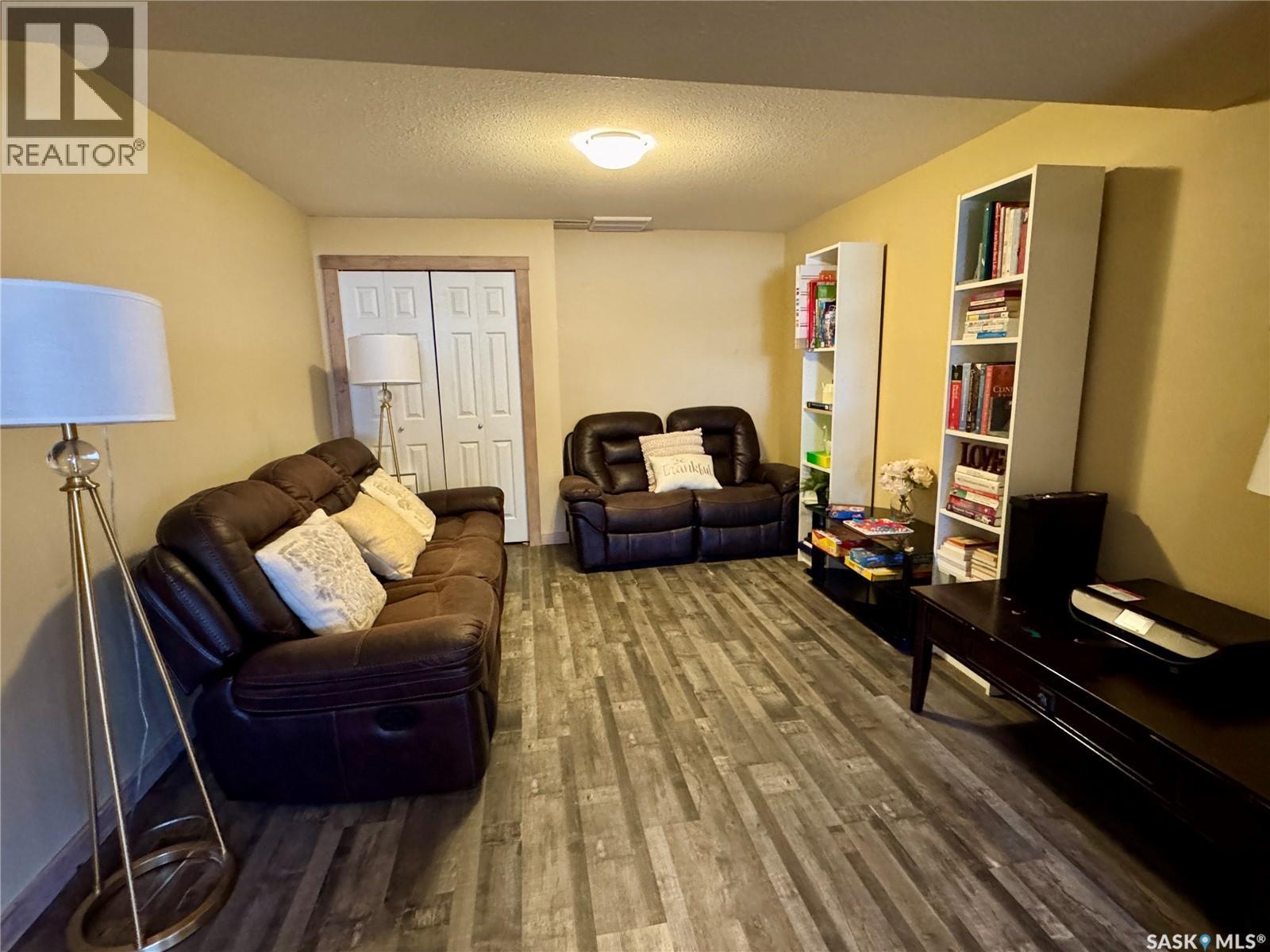 908 Thompson CRESCENT - 26