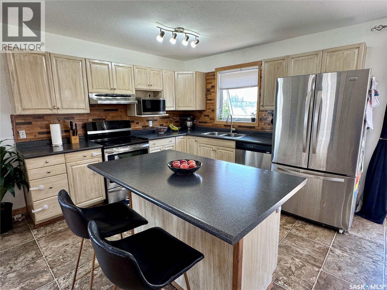 908 Thompson CRESCENT - 3