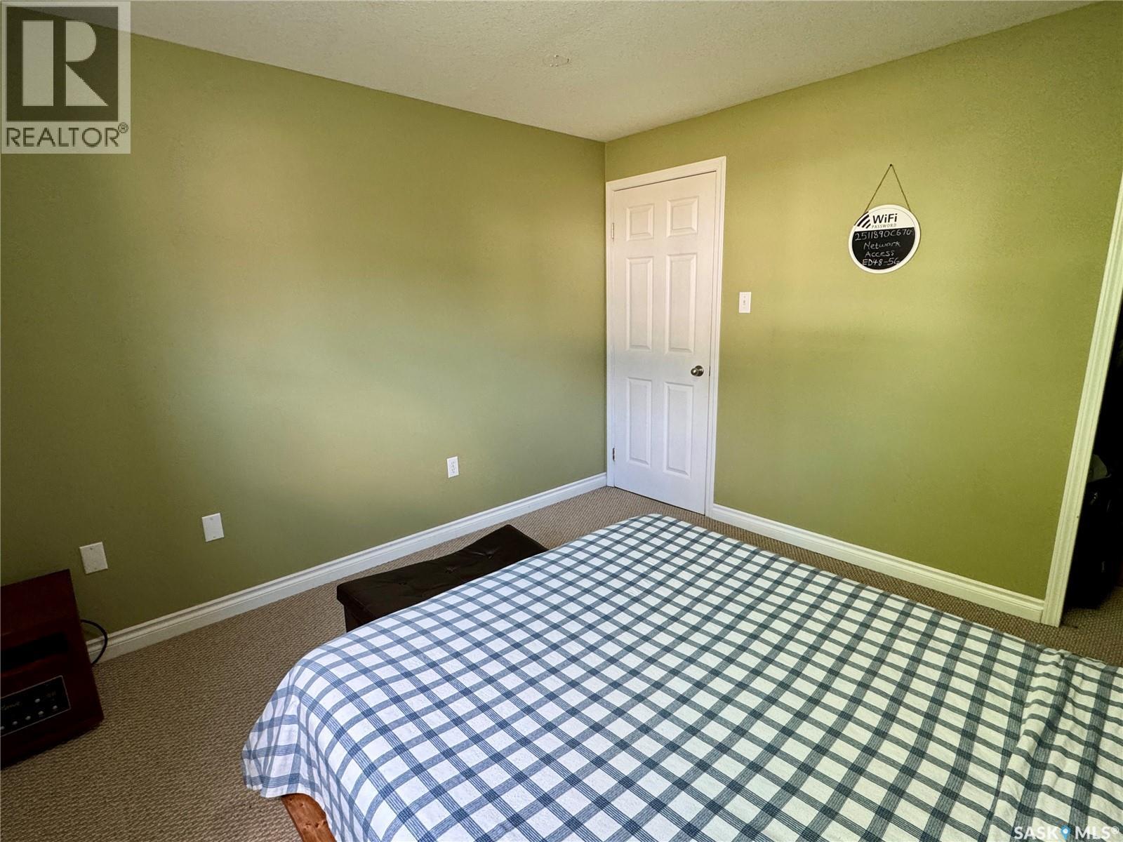 908 Thompson CRESCENT - 32