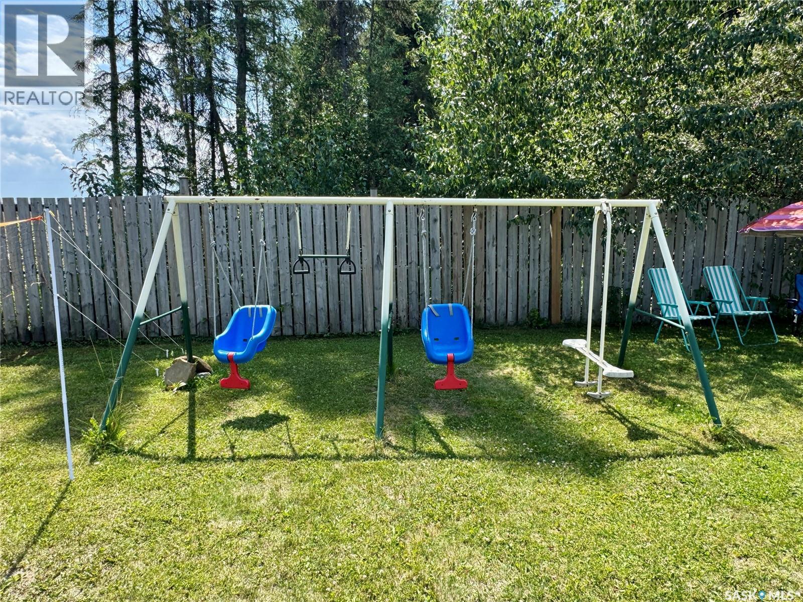 908 Thompson CRESCENT - 45