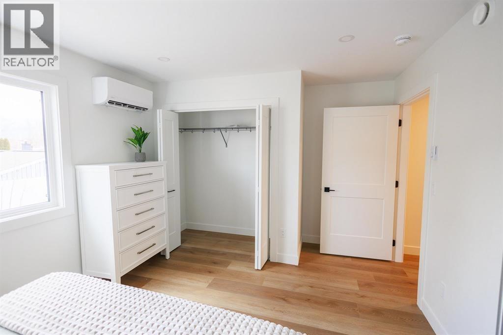 #5-3302 EBY Street, Terrace