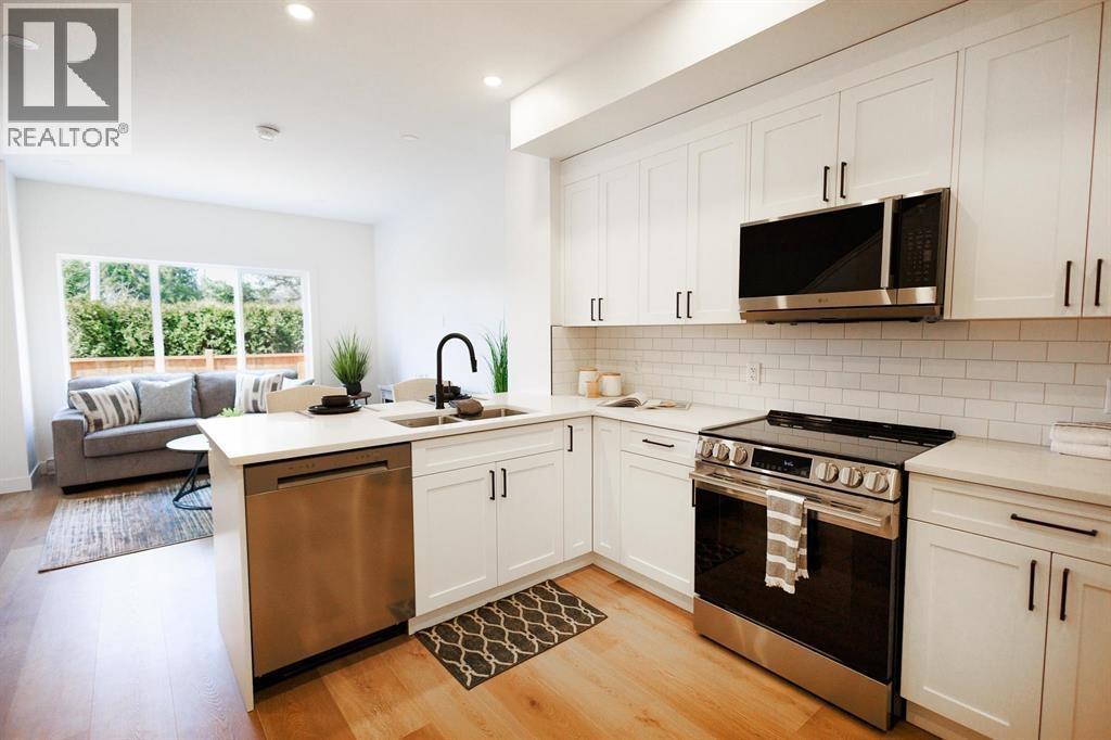 #5-3302 EBY Street, Terrace