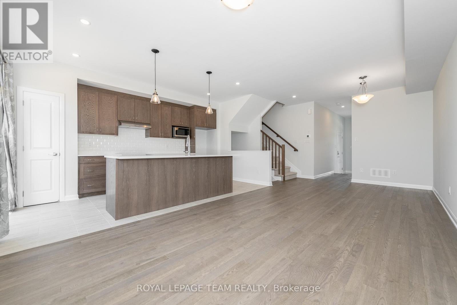 3 Bed, 4 Bath House for Rent in Ottawa – 719 DONERAILE WALK, Ottawa – MLS# X13535566 - Image 8